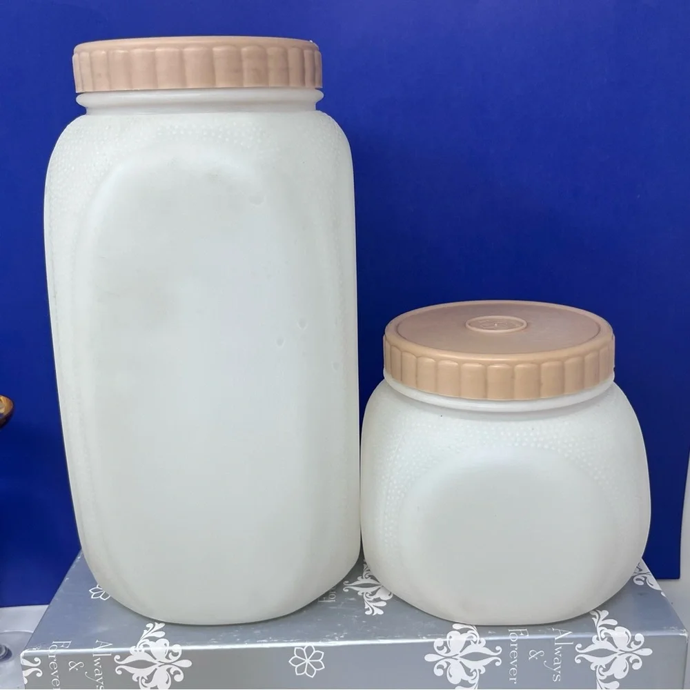 Bee Plastics Inc Canisters Flour Tea 2 pieces